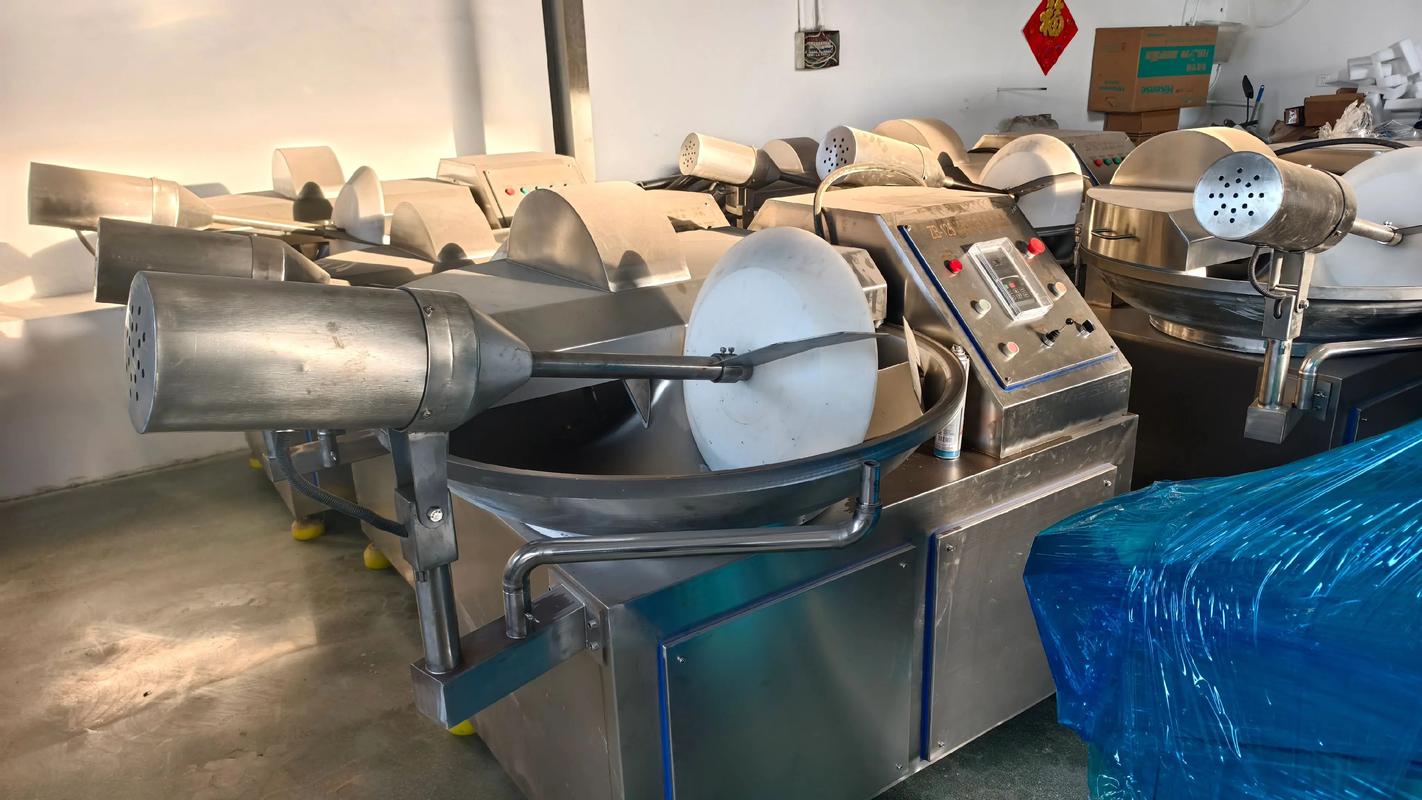 鸡鸭幼雏鱼粉斩拌机